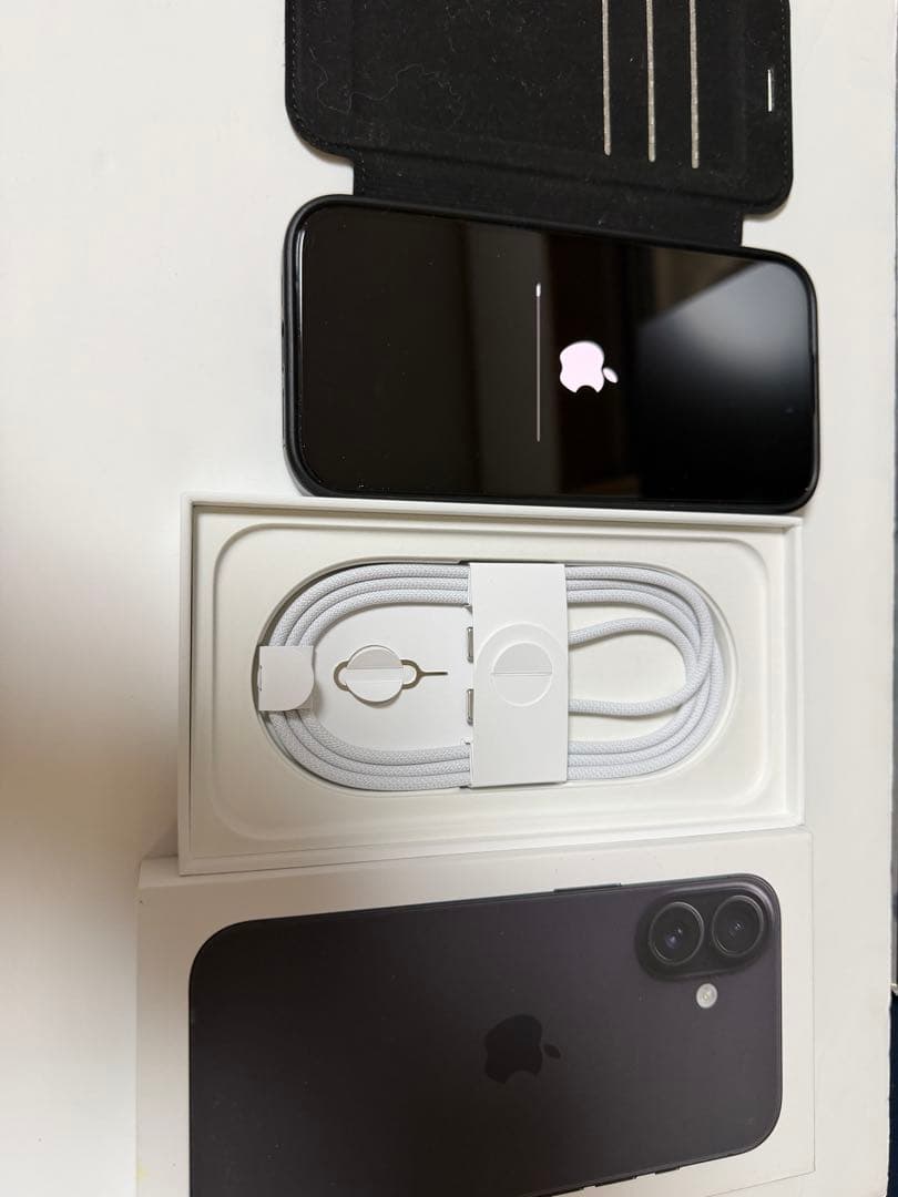 Apple iPhone 16 128GB スペースグレイ