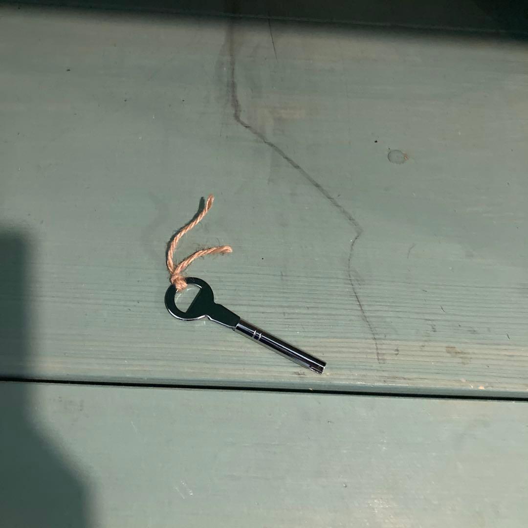 値段交渉可　ライティングビューロー　鍵付き　オーダーメイド