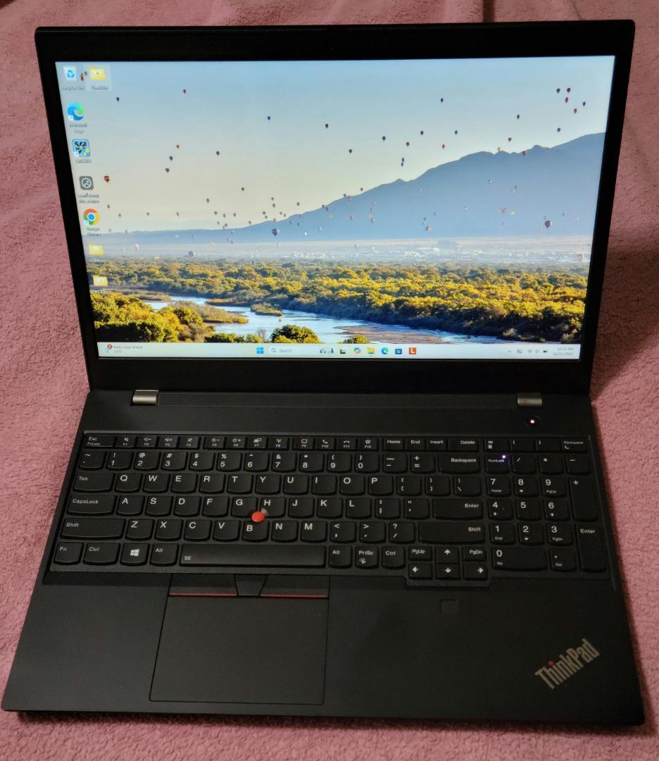 レノボ Thinkpad P15v Gen 3 優れたバッテリーと新しいSSD