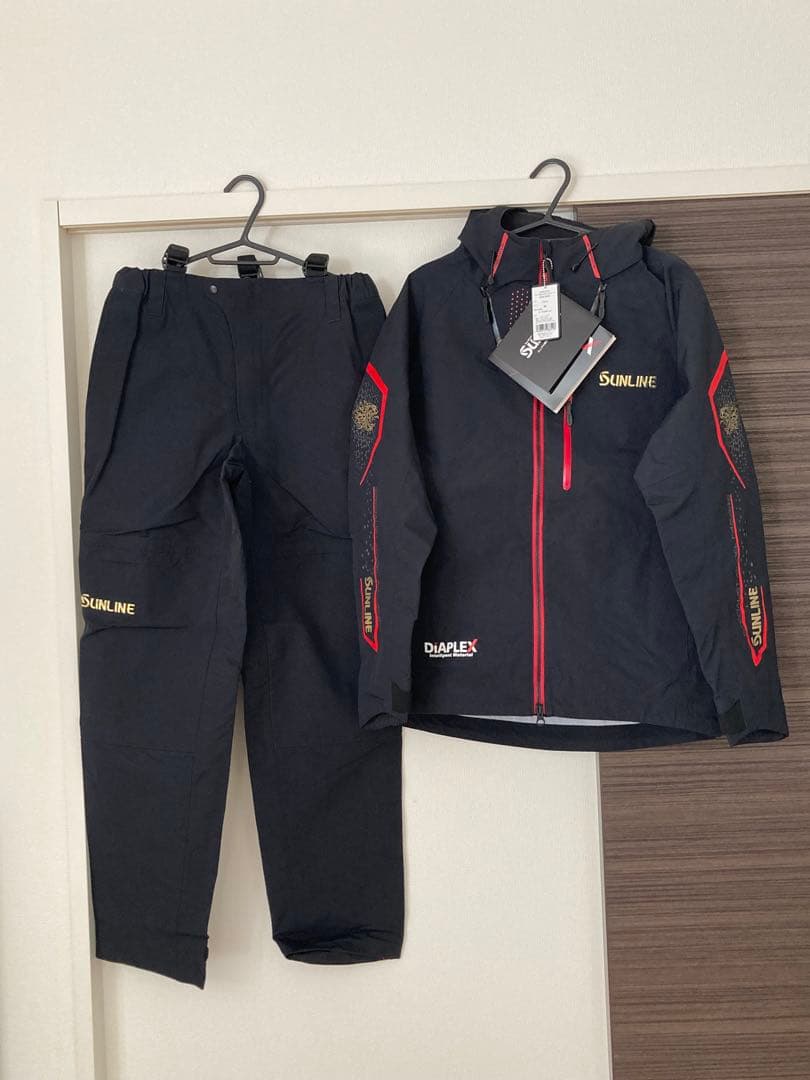 新品未使用品　サンライン　サーモセレクトシェルスーツ がまかつ磯