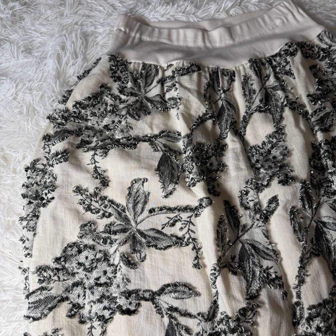 BEARDSLEY ビアズリー フリンジカットジャガード スカートパンツ花柄 F