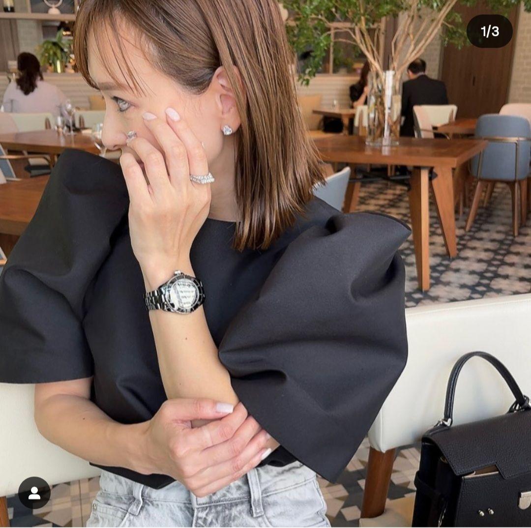 美品 heve バブリーブラウス black