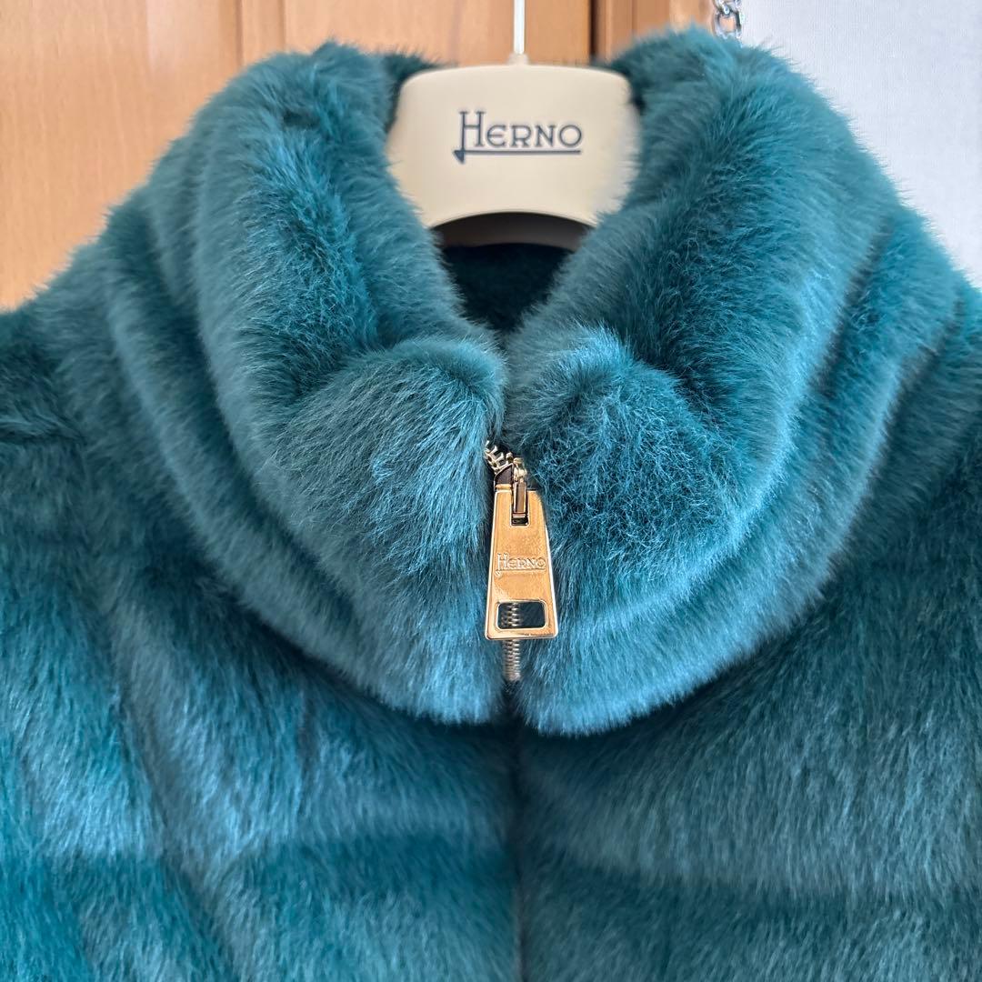 Herno グリーン ファー ダウンベスト