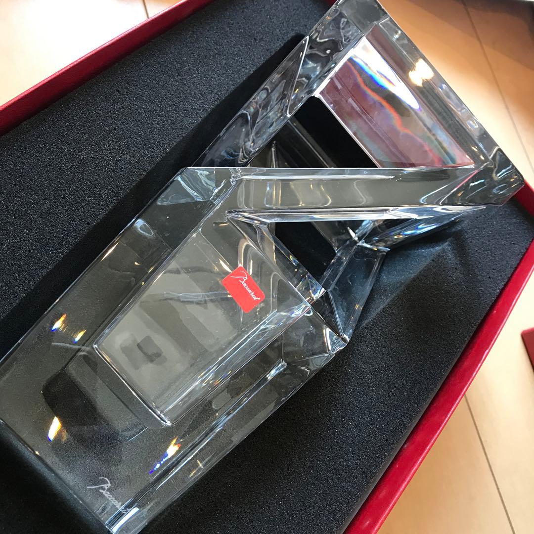 【未使用】Baccarat クリスタル花瓶 モダンデザイン シール付 ボックス入
