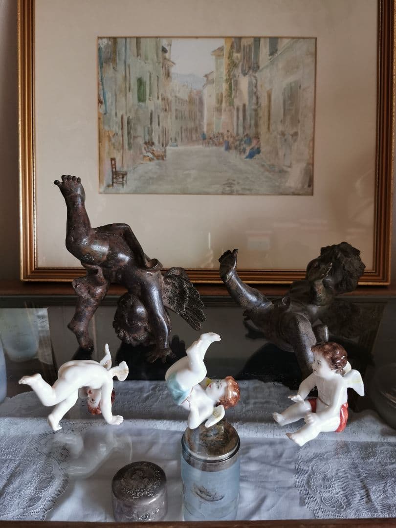 アンティークドイツドイツポーセリンでんぐり返し子供天使 フィギュリン ３体セット