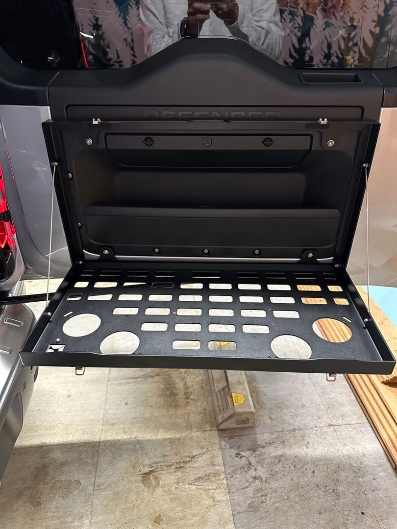 DEFENDER専用 リアゲートテーブル　折りたたみ　カップホルダー付き