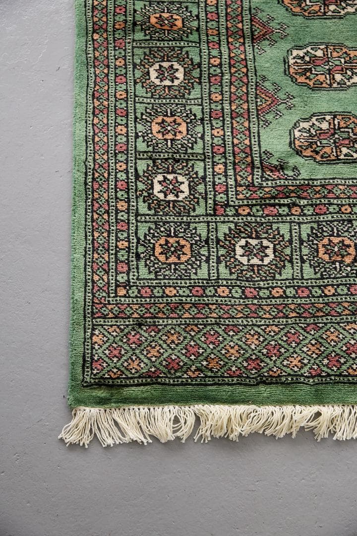 新品　大型ヴィンテージラグ　パキスタン絨毯（242×152cm）緑　茶　黒　黄