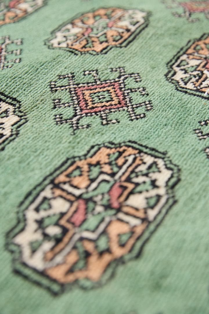 新品　大型ヴィンテージラグ　パキスタン絨毯（242×152cm）緑　茶　黒　黄