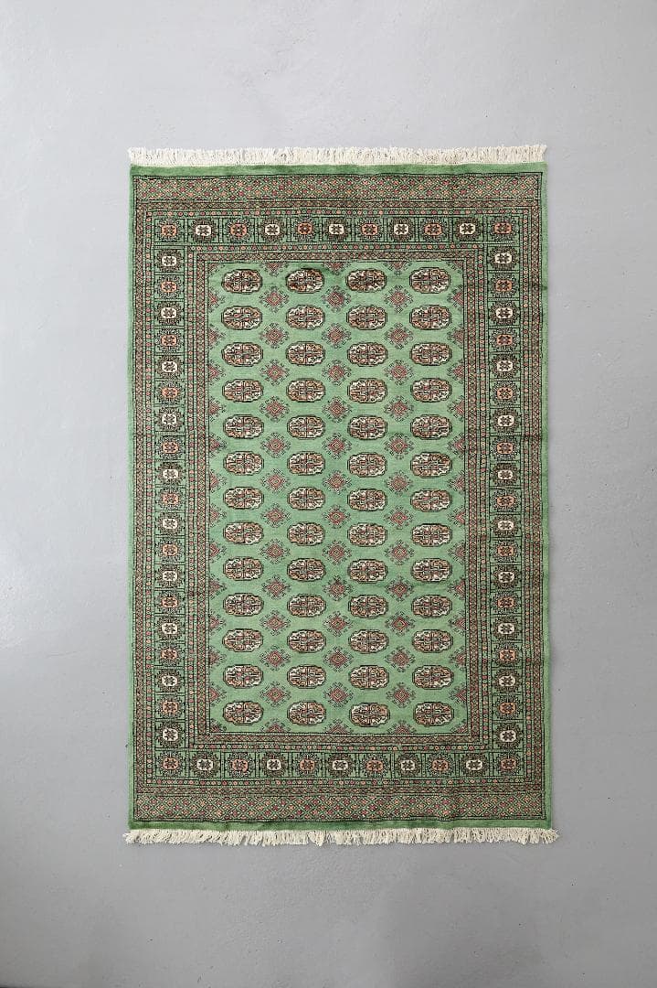 新品　大型ヴィンテージラグ　パキスタン絨毯（242×152cm）緑　茶　黒　黄