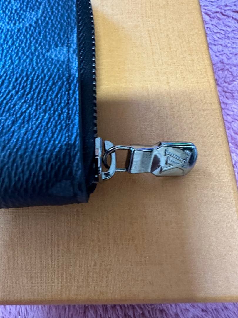 ルイ・ヴィトン　ジッピーウォレット