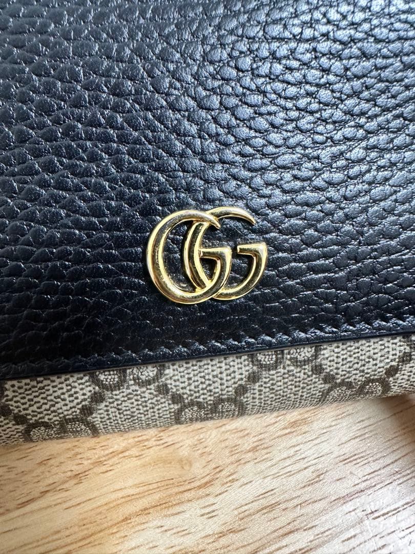 GUCCI ダブルG バイカラー ミディアム ウォレット