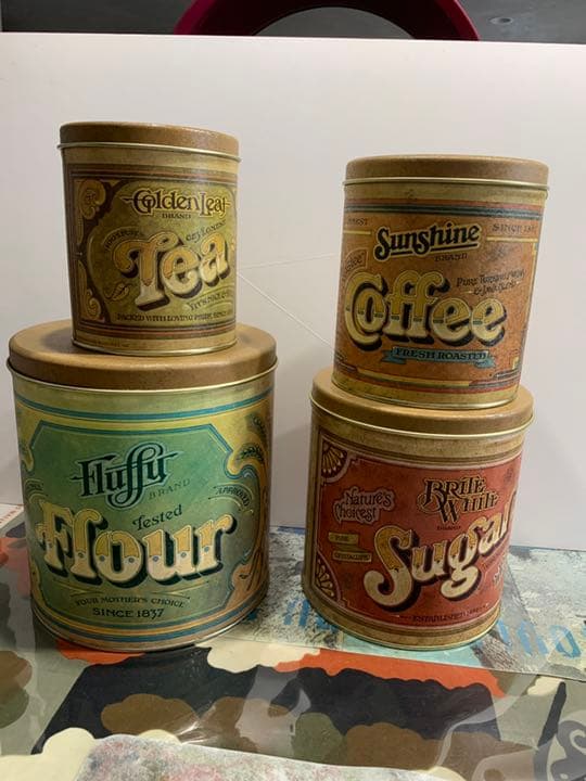 バロノフ　アンティーク缶　4個セット