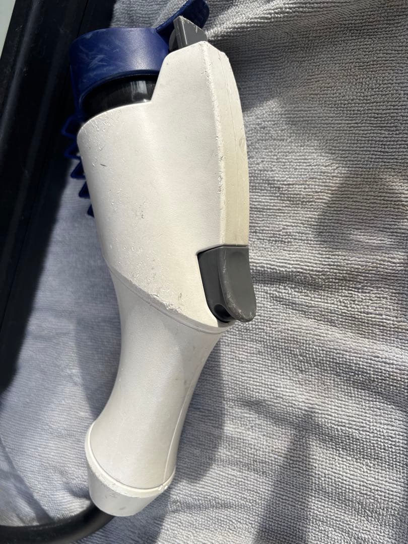 NISSAN EV充電ケーブル リーフ用2019年