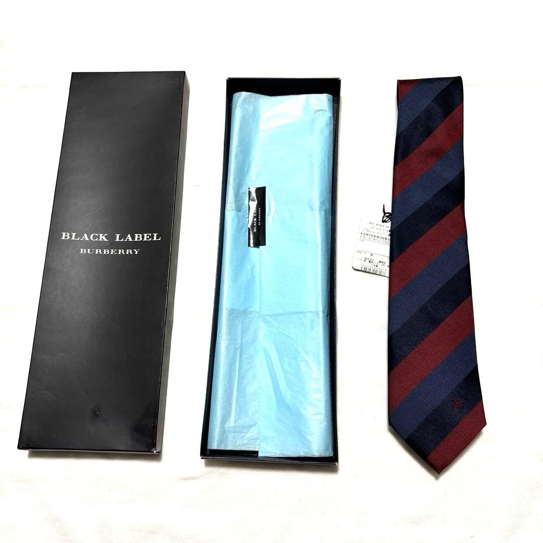 新品　バーバリー　ネクタイ　ネイビー×レッド　ストライプ　箱付き