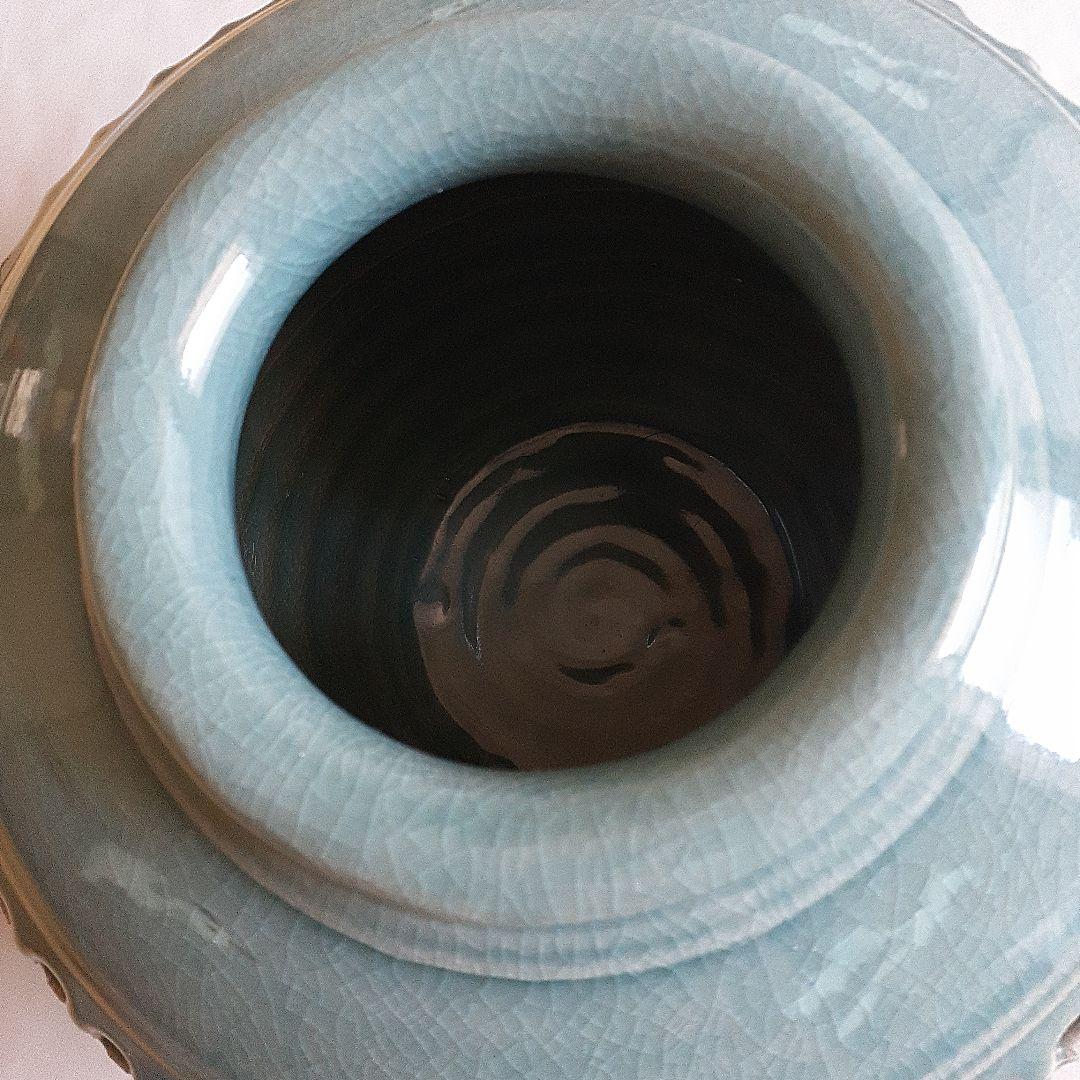 青磁　銀光　壺