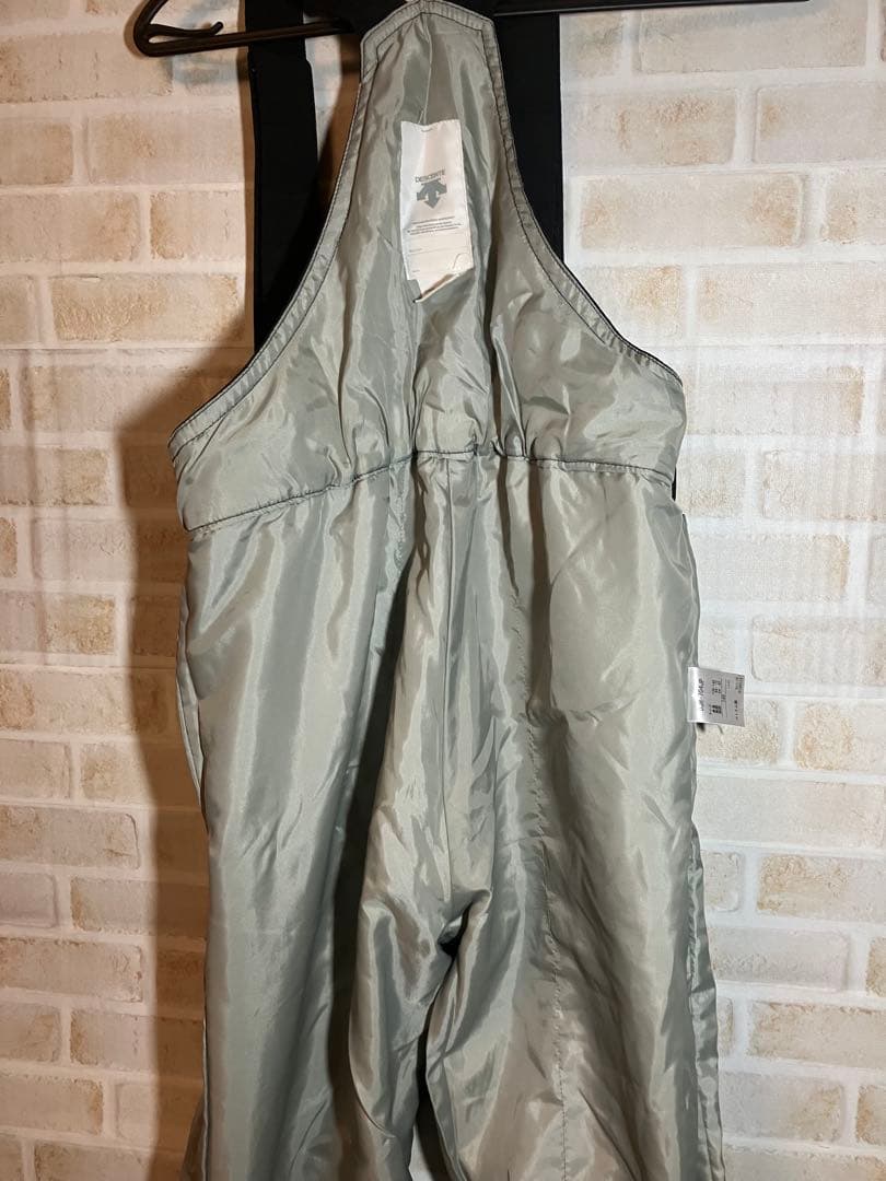 《美品》DESCENTE ジュニア用 スノーウェア 上下セットサイズ140