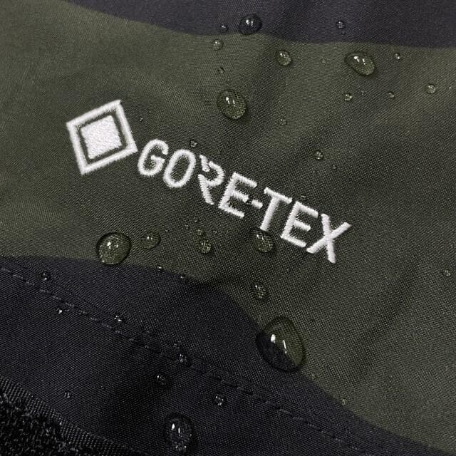 ノースフェイス マウンテンジャケット US限定(M)黒 迷彩 180915