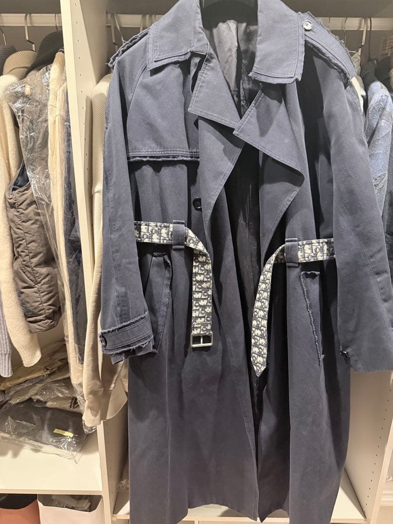 DIOR ネイビートレンチコート 装飾ベルト付き