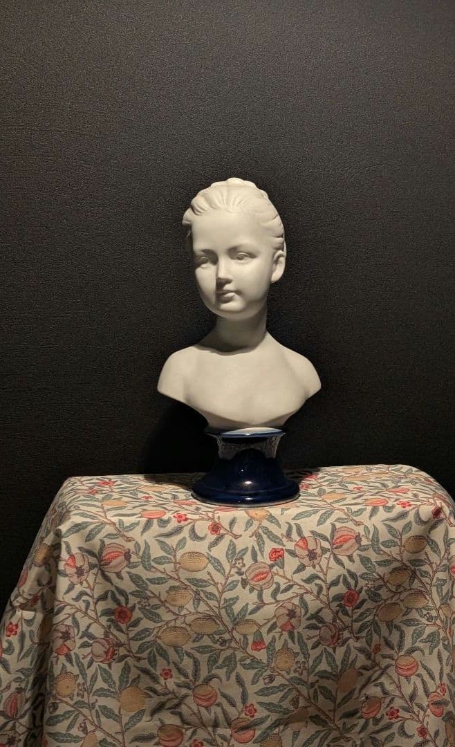 ホワイトビスク　pucci（プッチ）【 ルイーズ・ブロンニャール 】胸像