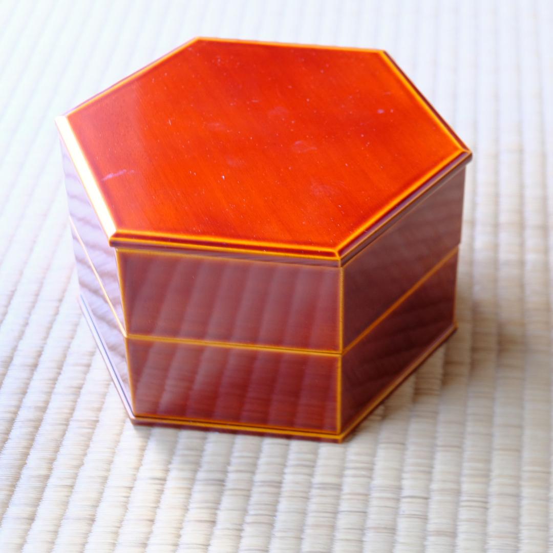 春慶　六角二段重