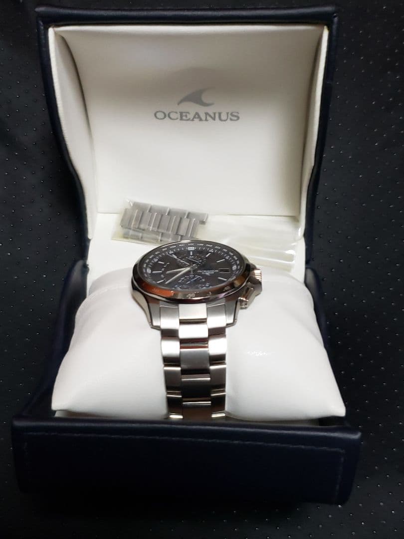 ソーラー、電波腕時計 CASIO OCEANUS クォーツ