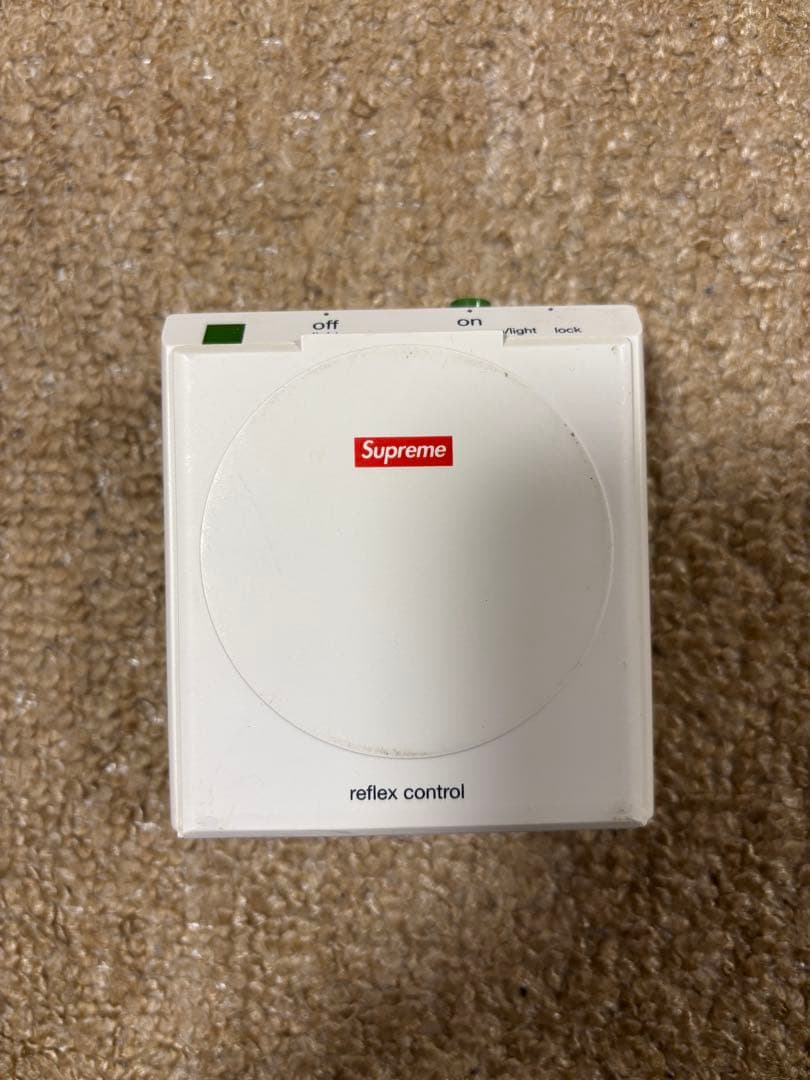 Supreme×Braun bcs 置時計