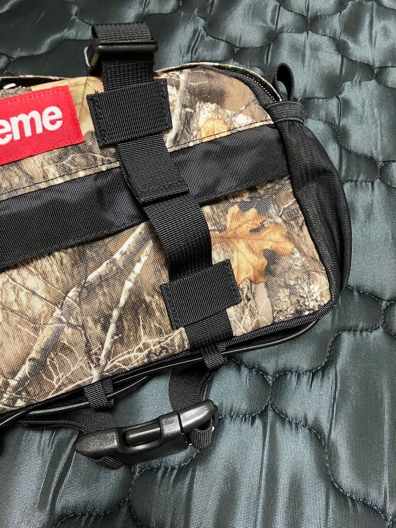 正規品　Supremeリアルツリー ボディバッグ 迷彩　カバン　ウエストポーチ