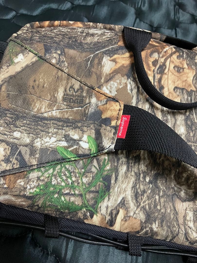 正規品　Supremeリアルツリー ボディバッグ 迷彩　カバン　ウエストポーチ