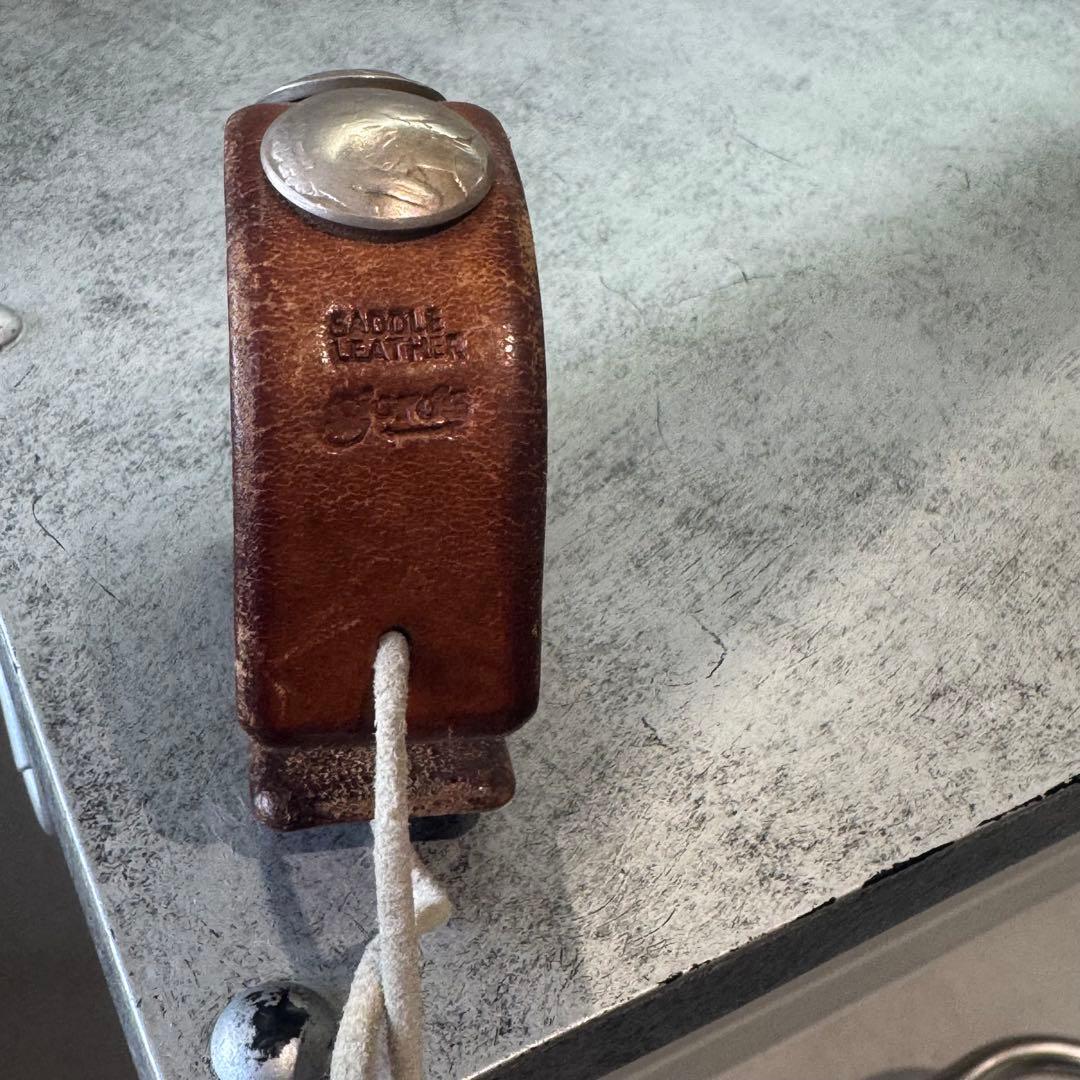 ゴローズ　コンチョ付きレザーブレス　革ブレス　ゴローズ　ブレスレット