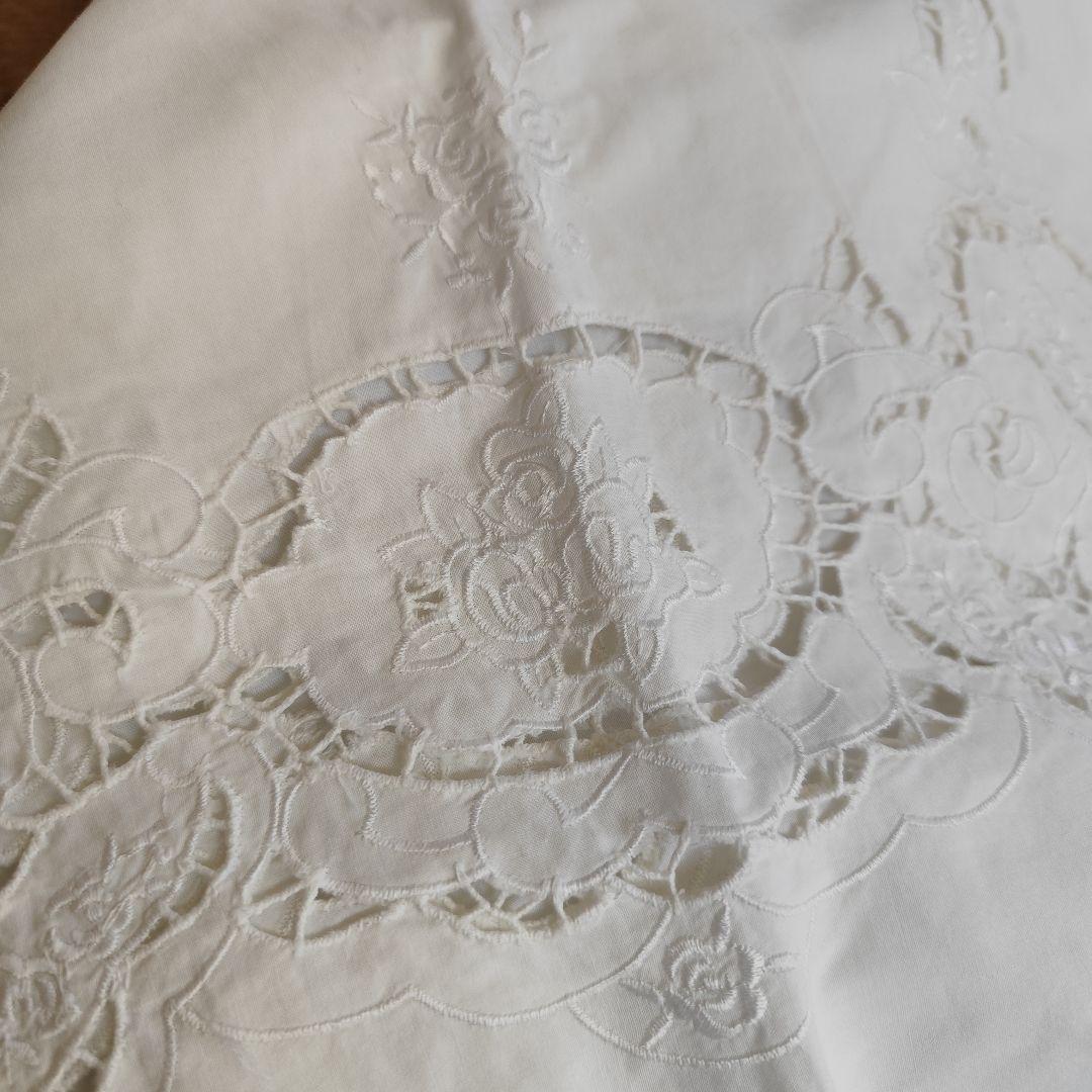 イギリスVintage　薔薇モチーフ　カットワーク　カーテン　180×180