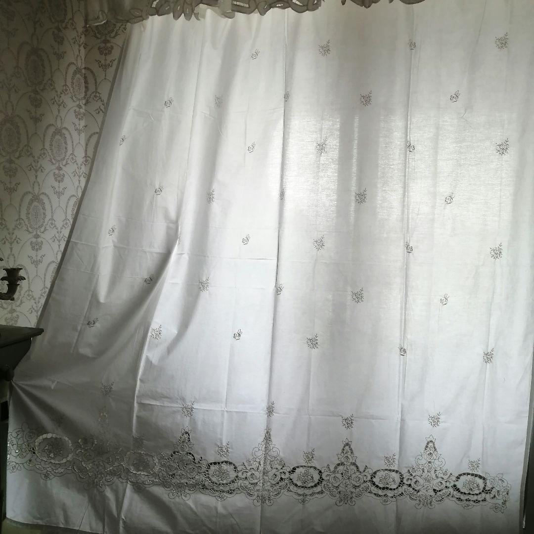 イギリスVintage　薔薇モチーフ　カットワーク　カーテン　180×180