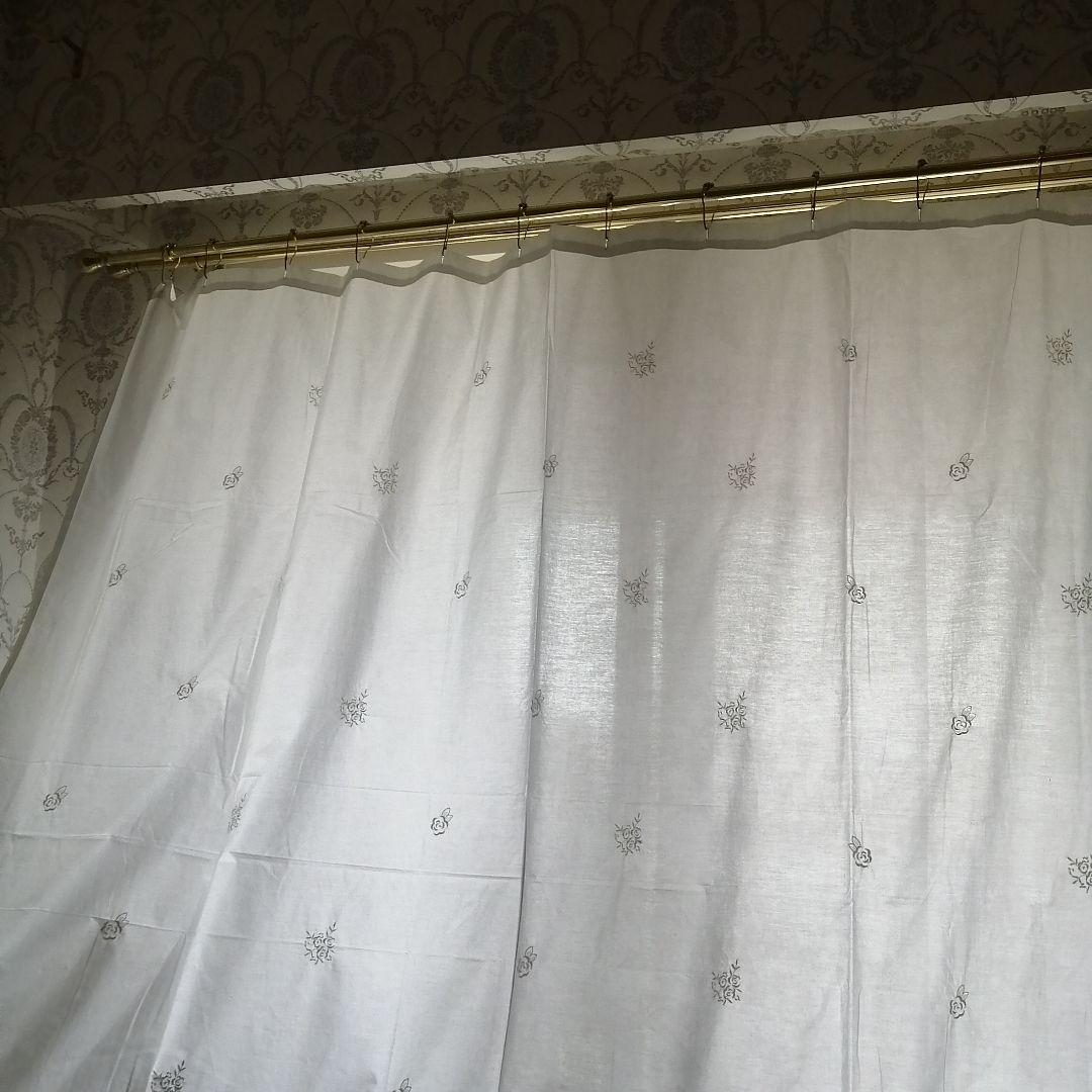 イギリスVintage　薔薇モチーフ　カットワーク　カーテン　180×180