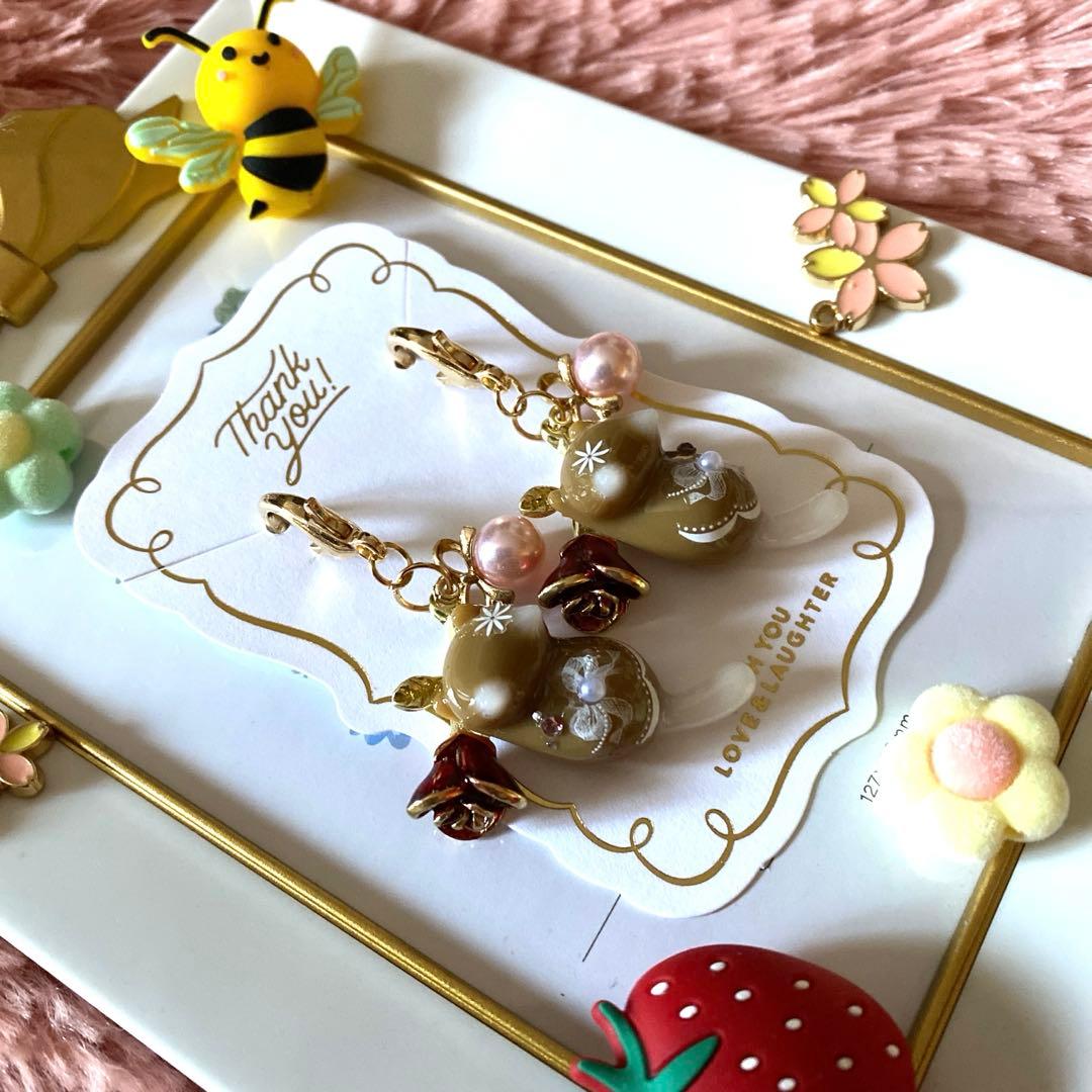 ☆薔薇が素敵なオシャレ猫ちゃんチャーム☆