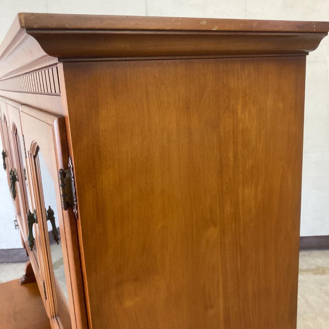 横浜ダニエル　大型　カップボード　食器棚　クラシック