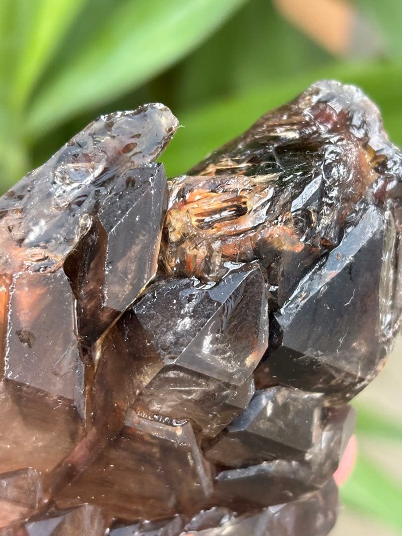 ブラジル産　ジャカレー水晶　ワニ水晶　エレスチャル　400g 複数水入り