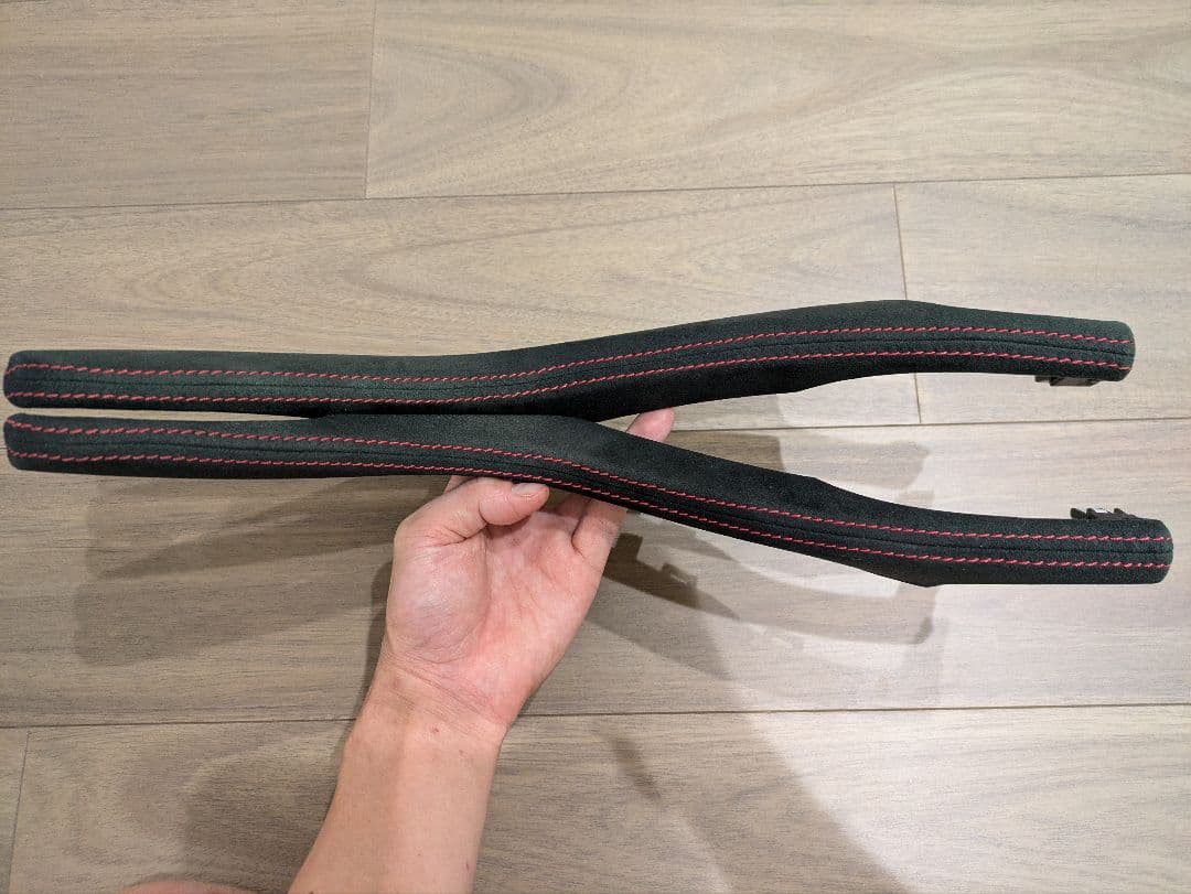 シビックタイプR　FK8　シフトサイドパネル　コンソールピラー　赤ステッチ