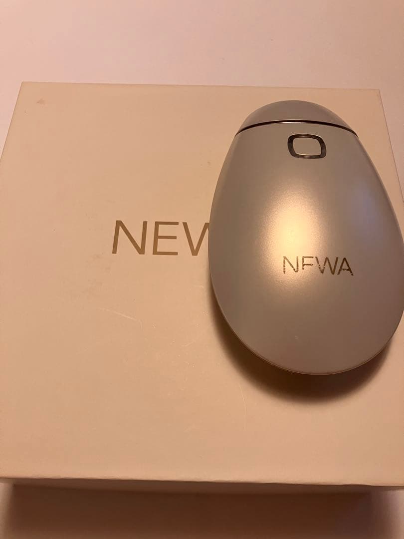 NEWAA LIFT 美顔器 ホワイト