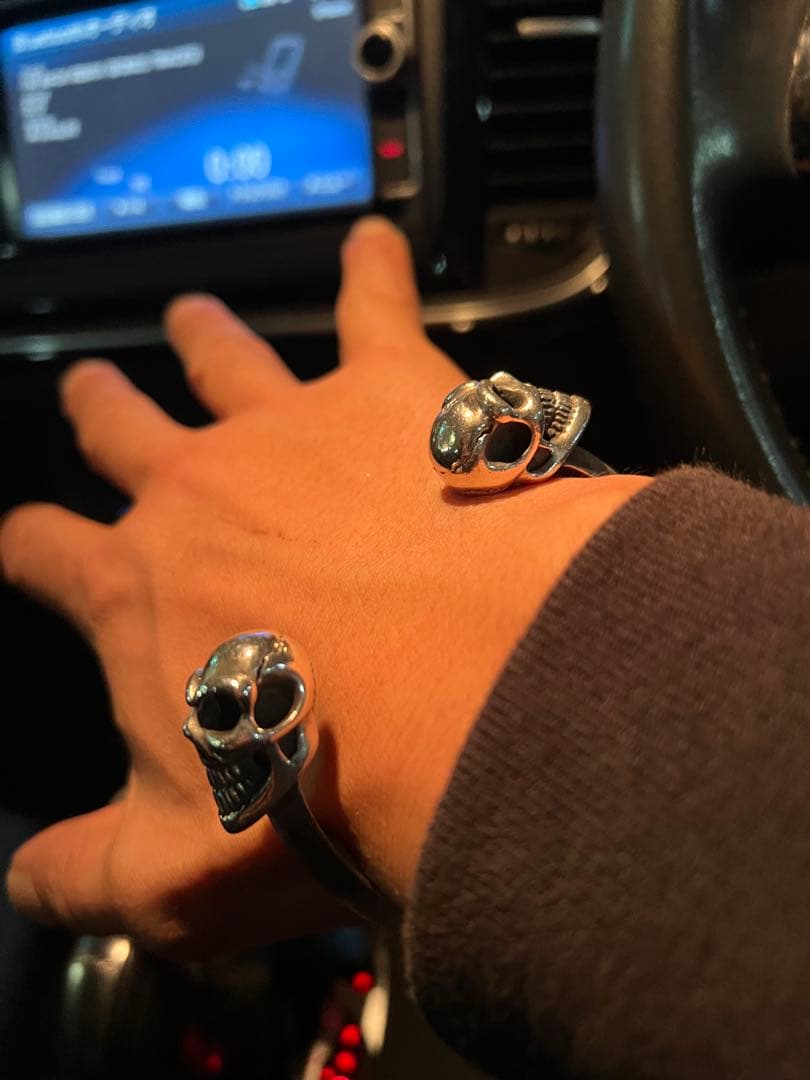 定価17万モンスターグッドラックスカルバングル訳あり。