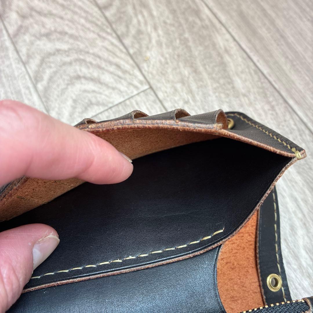 【茶芯ブラック】ミドルトラッカーウォレット　真鍮　お札を折らずに収納　タイプB