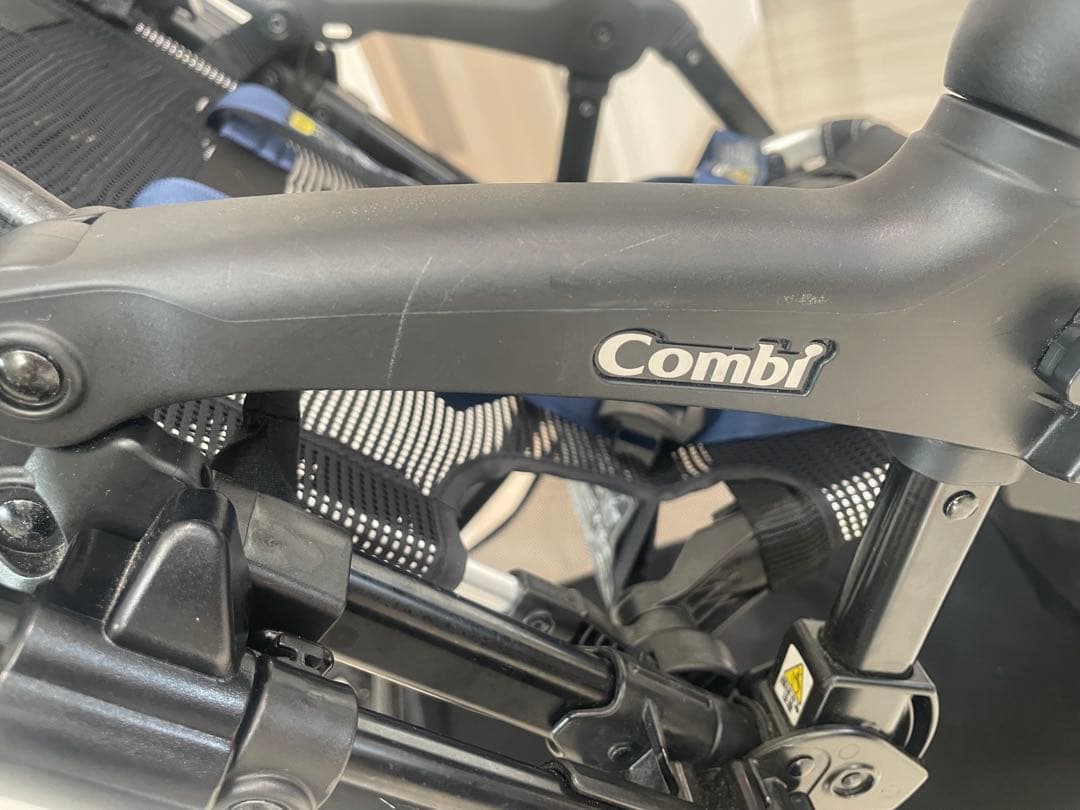 コンビ　ベビーカー　スゴカル　4キャス エッグショック