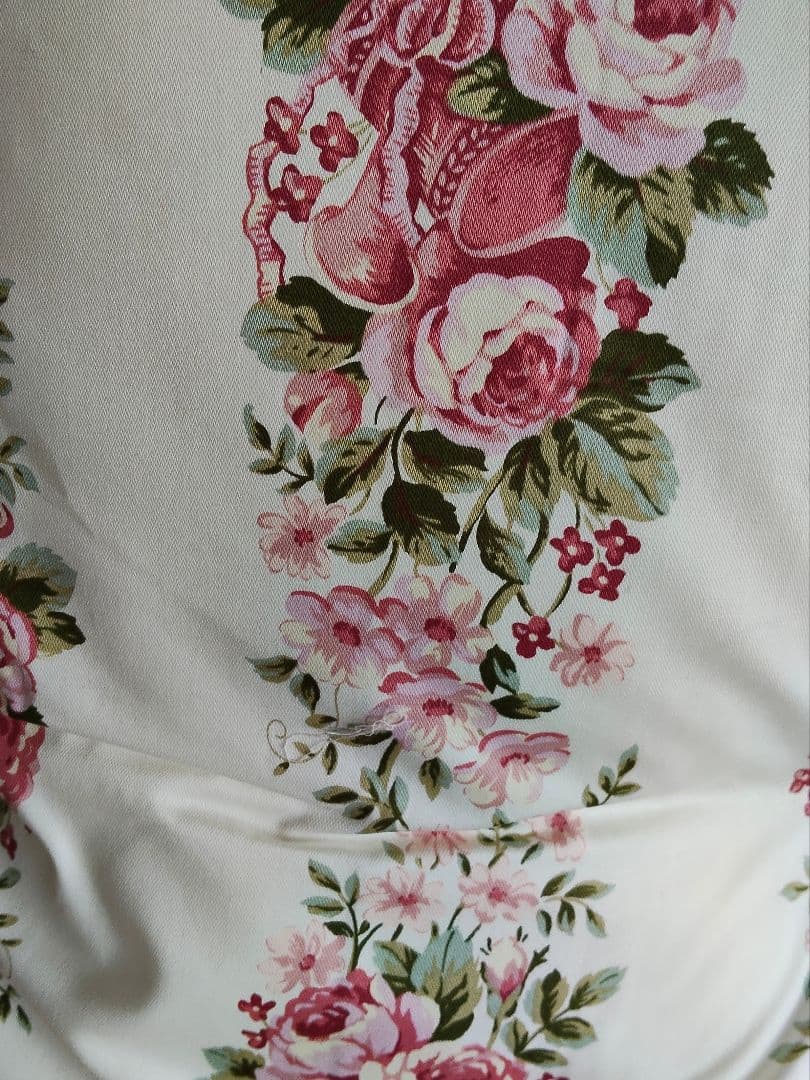 【住江織物】YUKIKO HANAI クッション2個　70×70