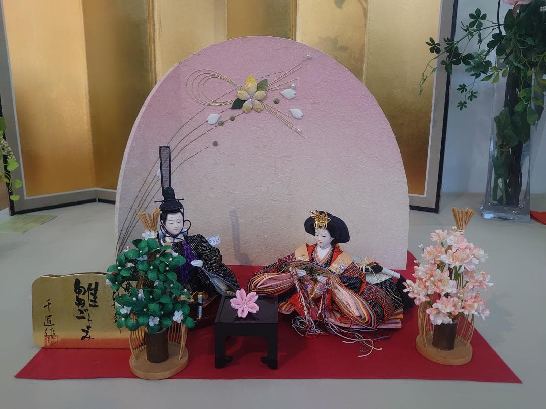 ●新品●　おひなさまセット　紬風衣装と和紙屏風