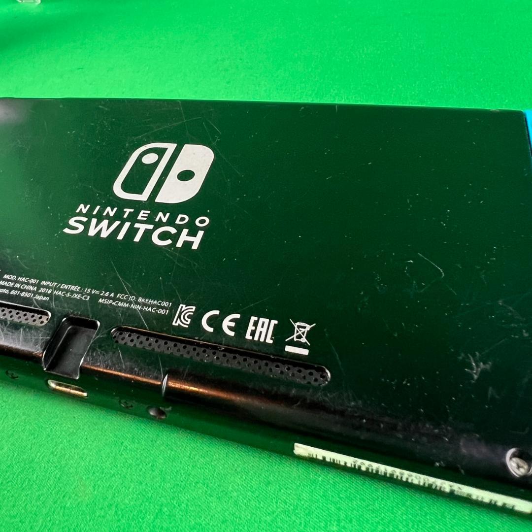 Nintendo　switch　本体　動作確認済み　背面欠損あり　おまけソフト付