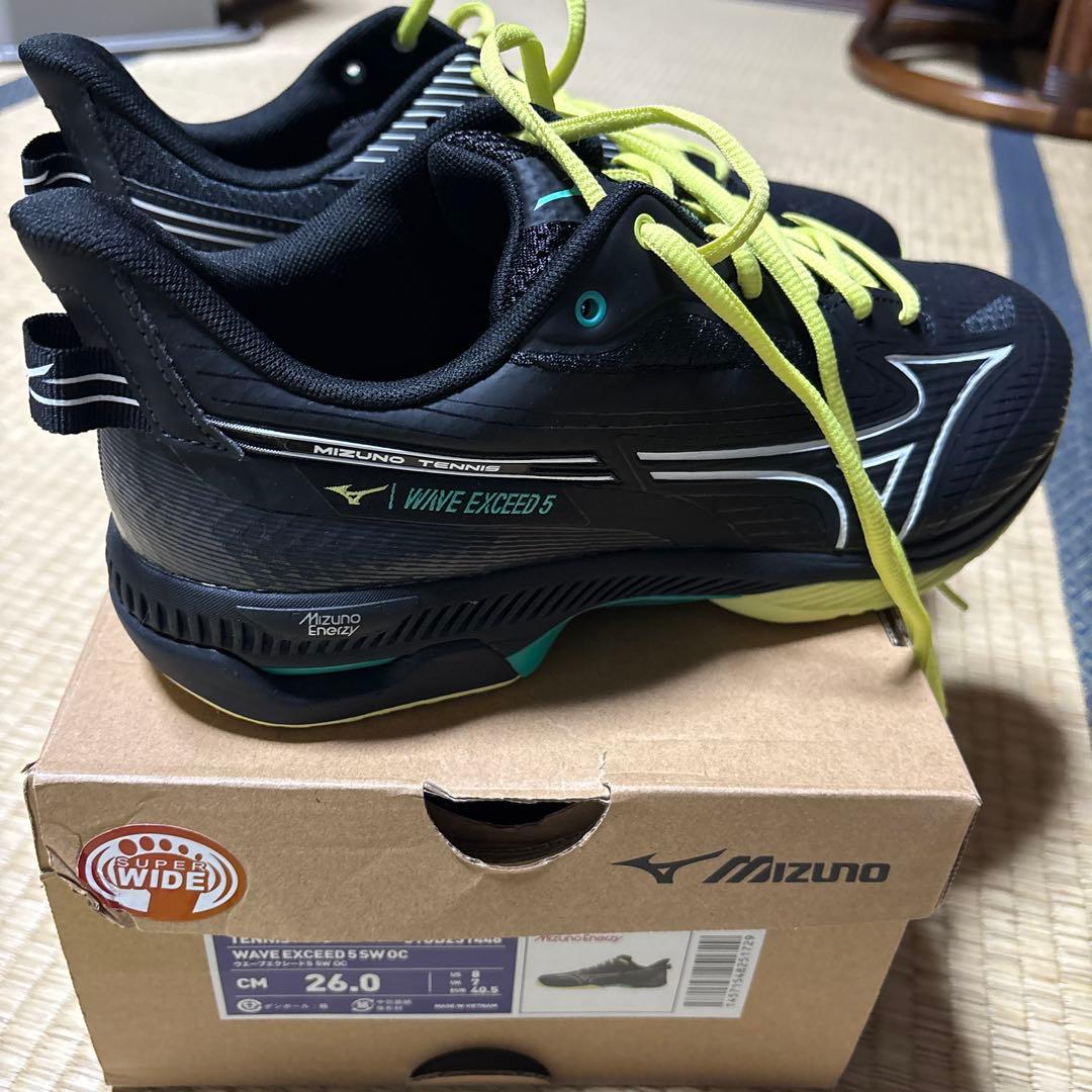 ミズノ　テニスシューズ　4E オムニクレー　26.0㎝