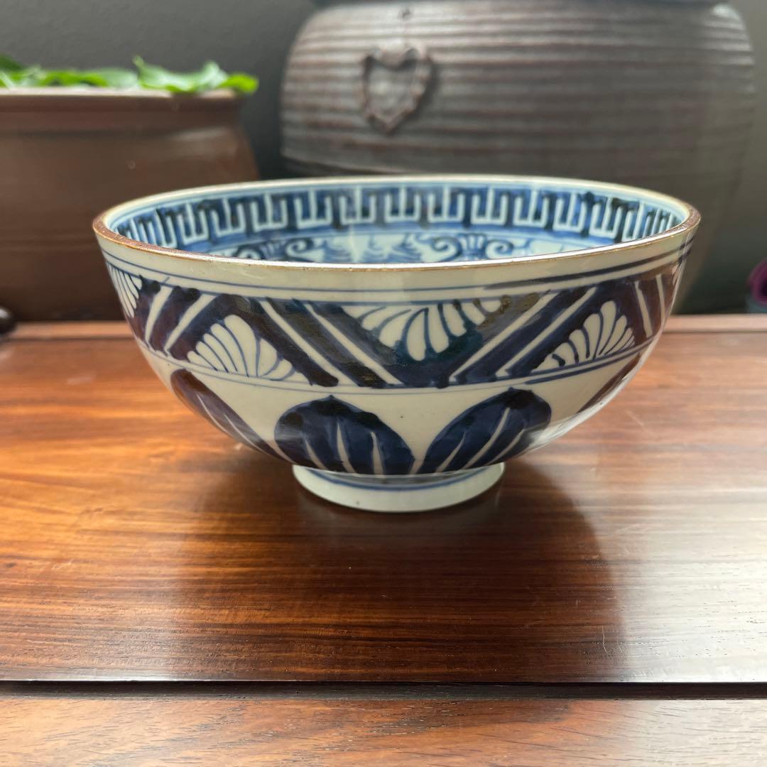 希少物　時代物　染付青白い伝統的な陶器の丼