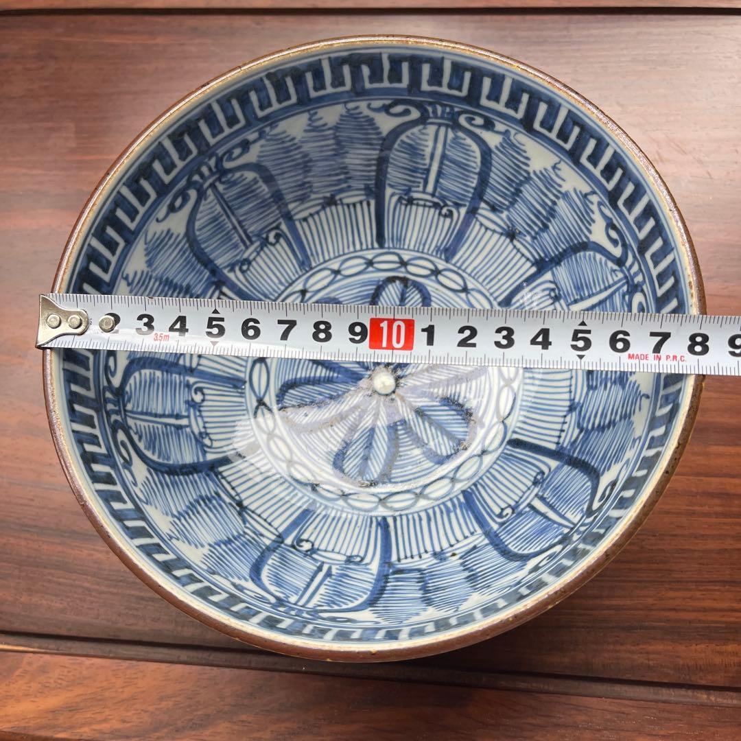 希少物　時代物　染付青白い伝統的な陶器の丼