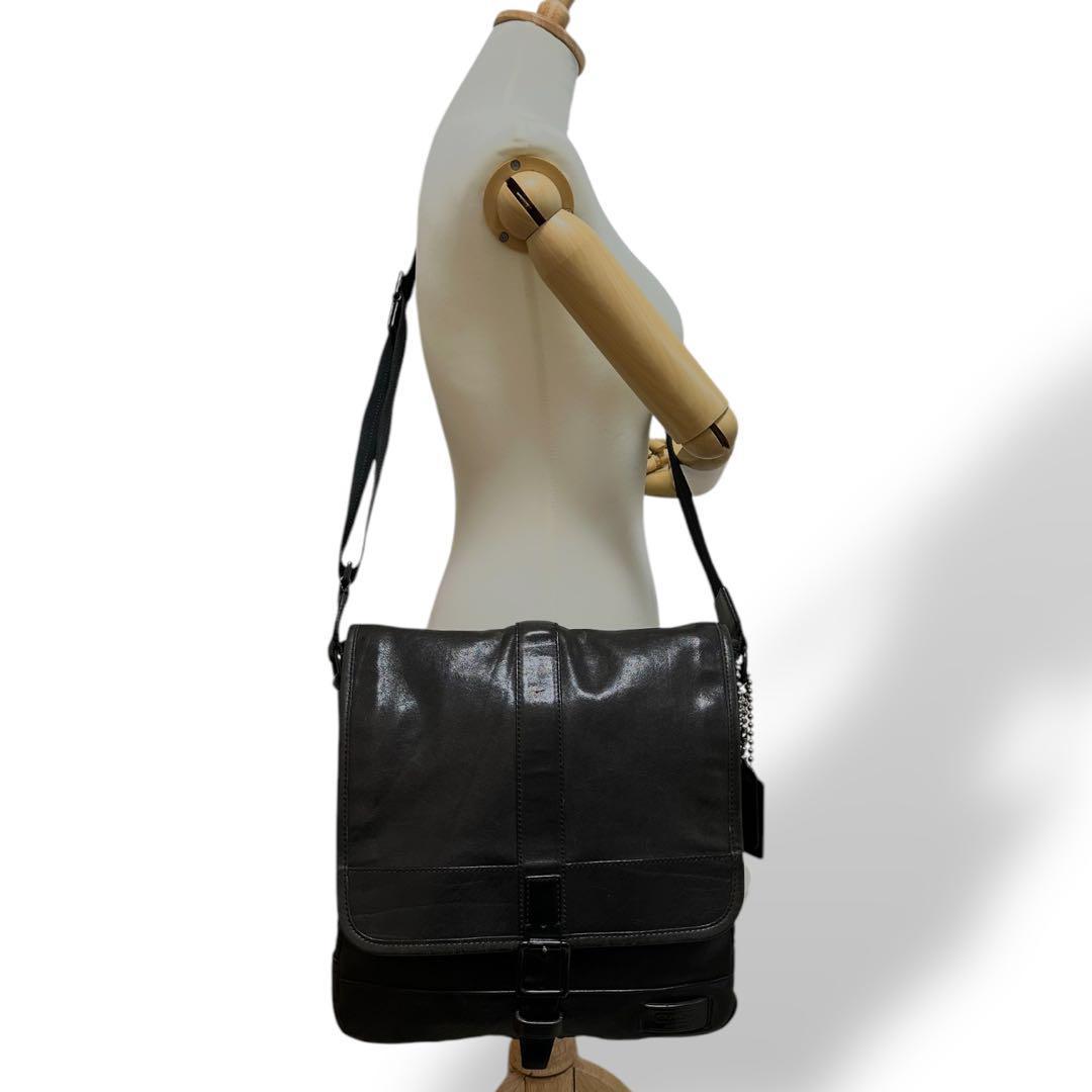 美品　コーチ　メッセンジャーバッグ　ショルダーバッグ　オールドレザー　フラップ