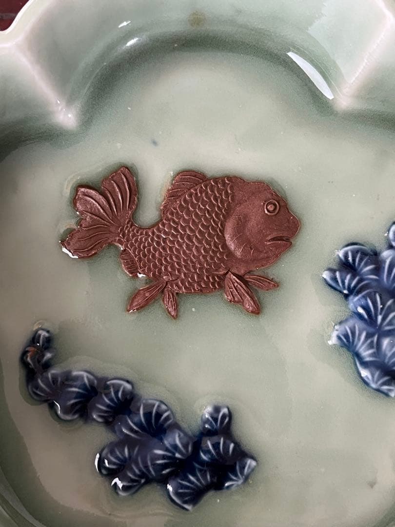 希少注文品　清朝期新渡　青磁足付輪花鉢　金魚双魚水草　中国古玩　変形菓子鉢　青豆