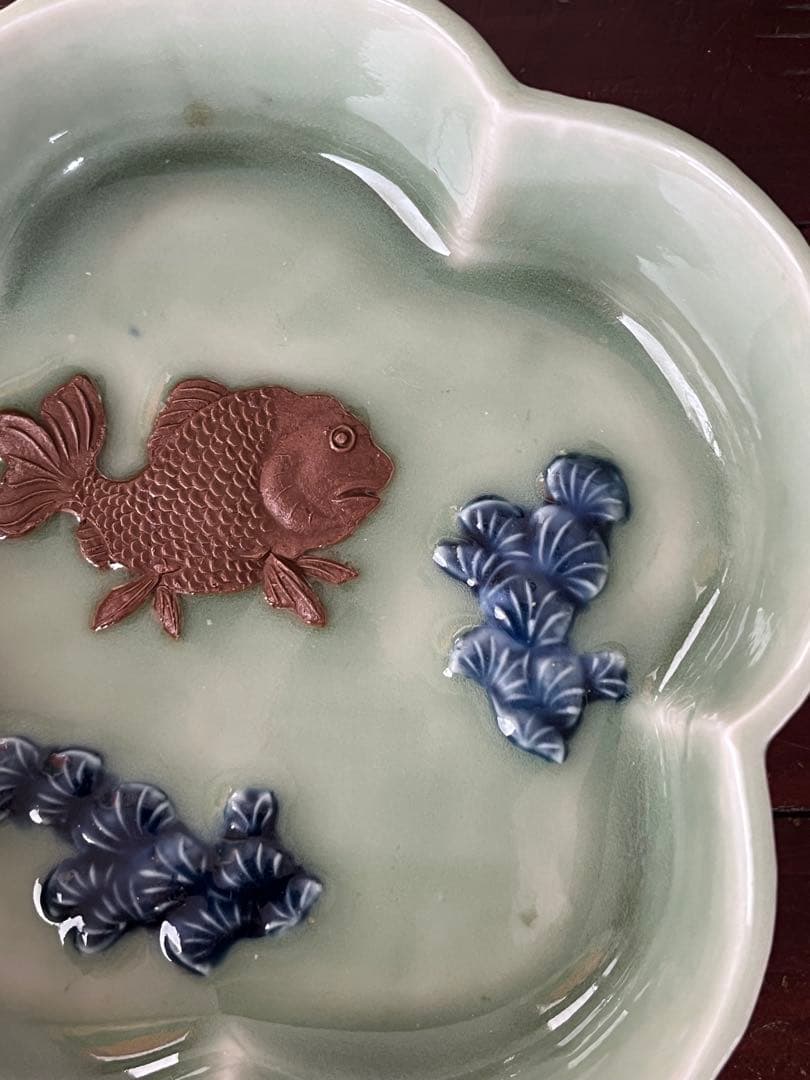 希少注文品　清朝期新渡　青磁足付輪花鉢　金魚双魚水草　中国古玩　変形菓子鉢　青豆