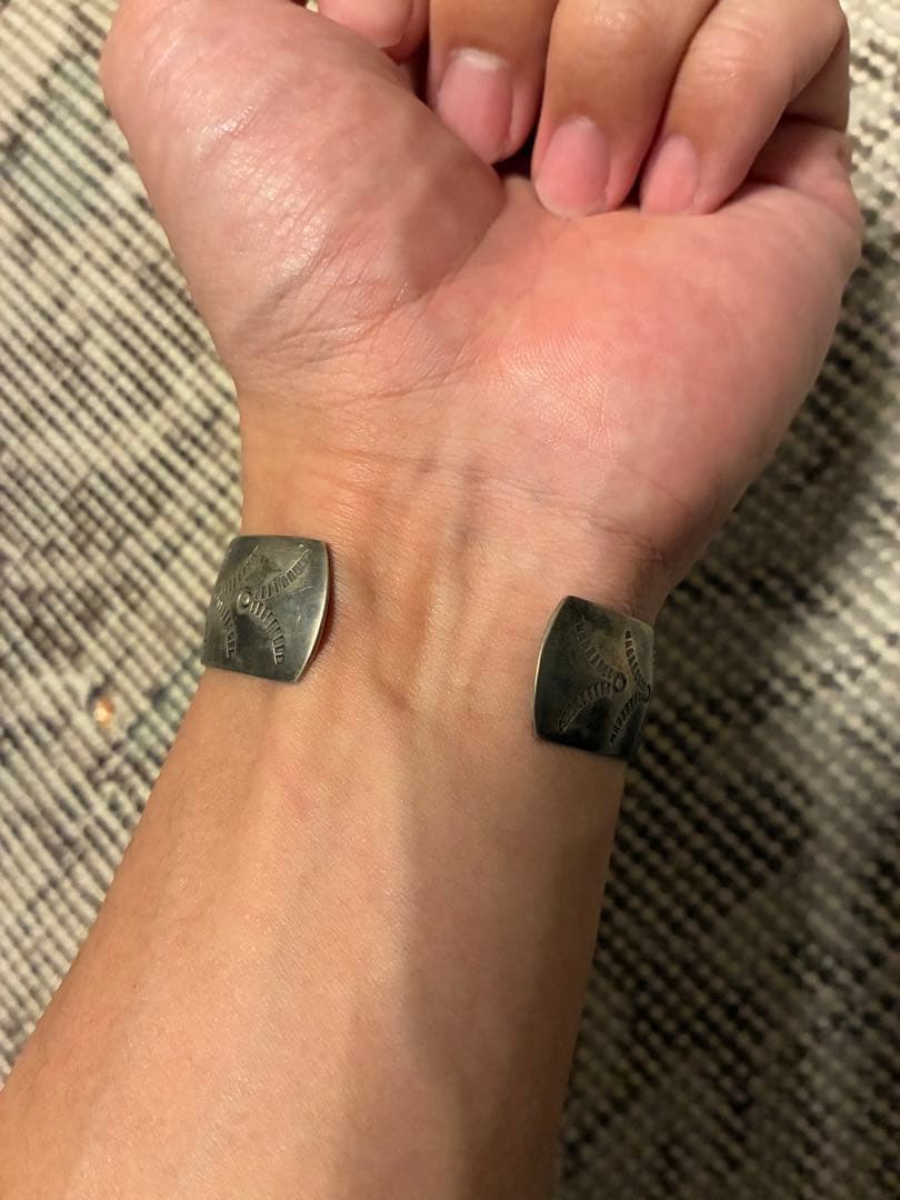 ナバホ　ヴィンテージ　バングル　卍　サンダーバード